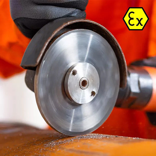 A-0073 Cutting guard with disc and tool