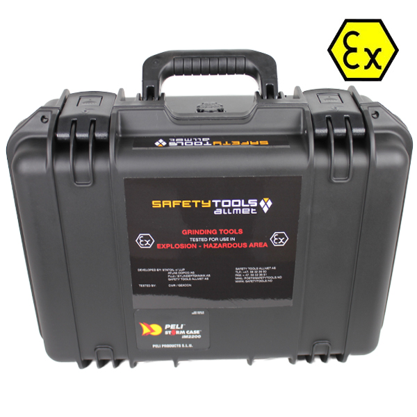 A-0082 rough boy Pelicase with foam STANDING